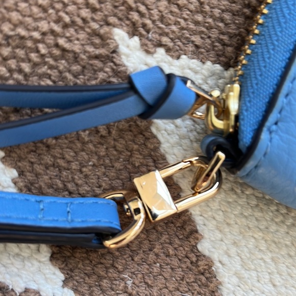 TORY BURCH IVY SMARTPHONE WRISTLET - Picture 6 of 6